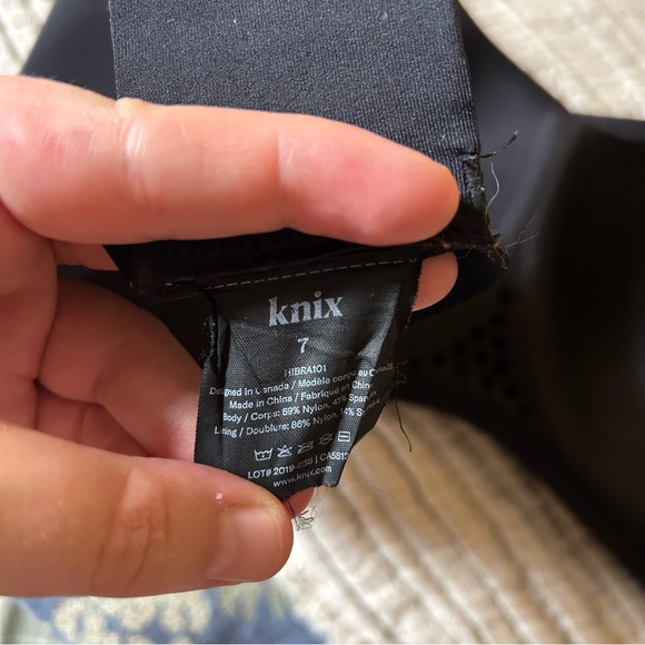 Knix Catalyst Sports Bra - Picture 5 of 11